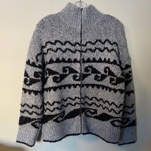 NWOT OVERSIZED Gray and Black Danny WAVE Patterned Zip-Up Sweater